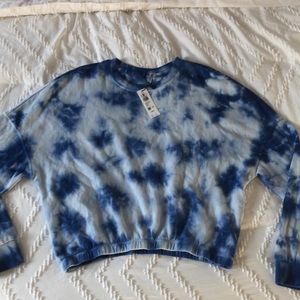 NWT Tie dye blue & white sweatshirt from Garage size Small